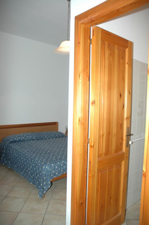 Eolian Residence Lípara Quarto foto