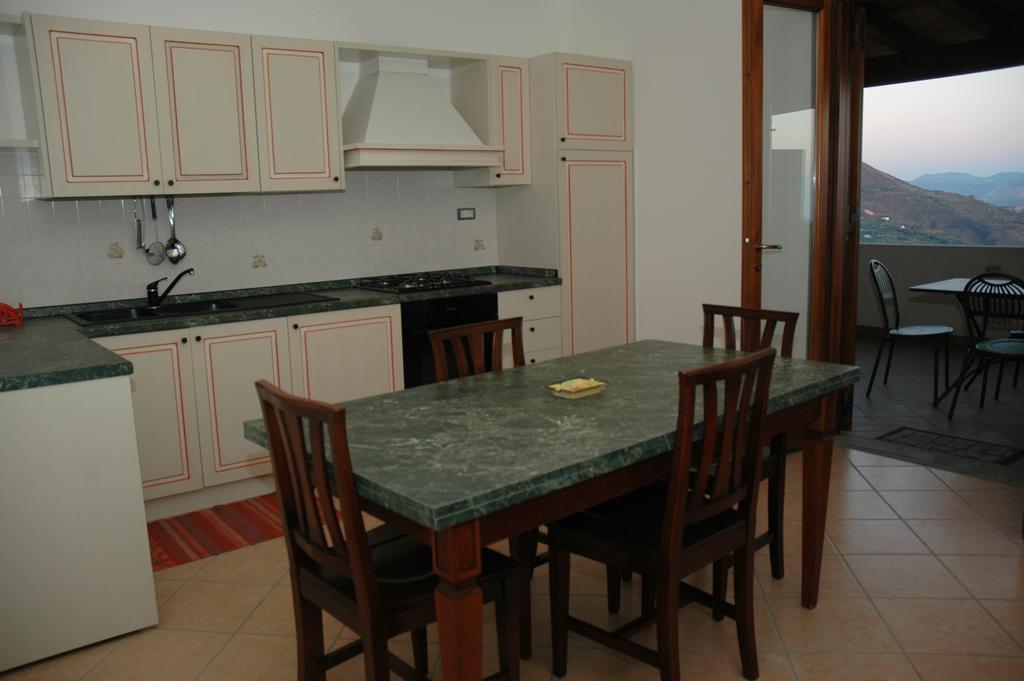 Eolian Residence Lípara Quarto foto