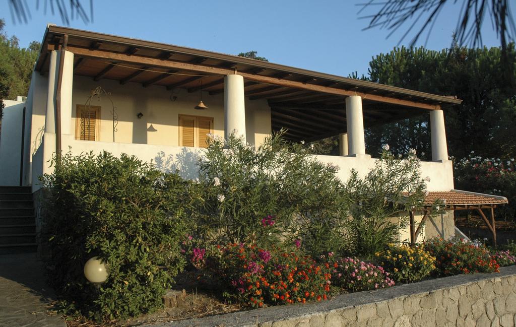 Eolian Residence Lípara Quarto foto